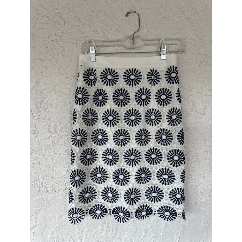 Antonio Melani Eyelet Skirt Women's Size 2 - White and Blue Geometric - Summer!